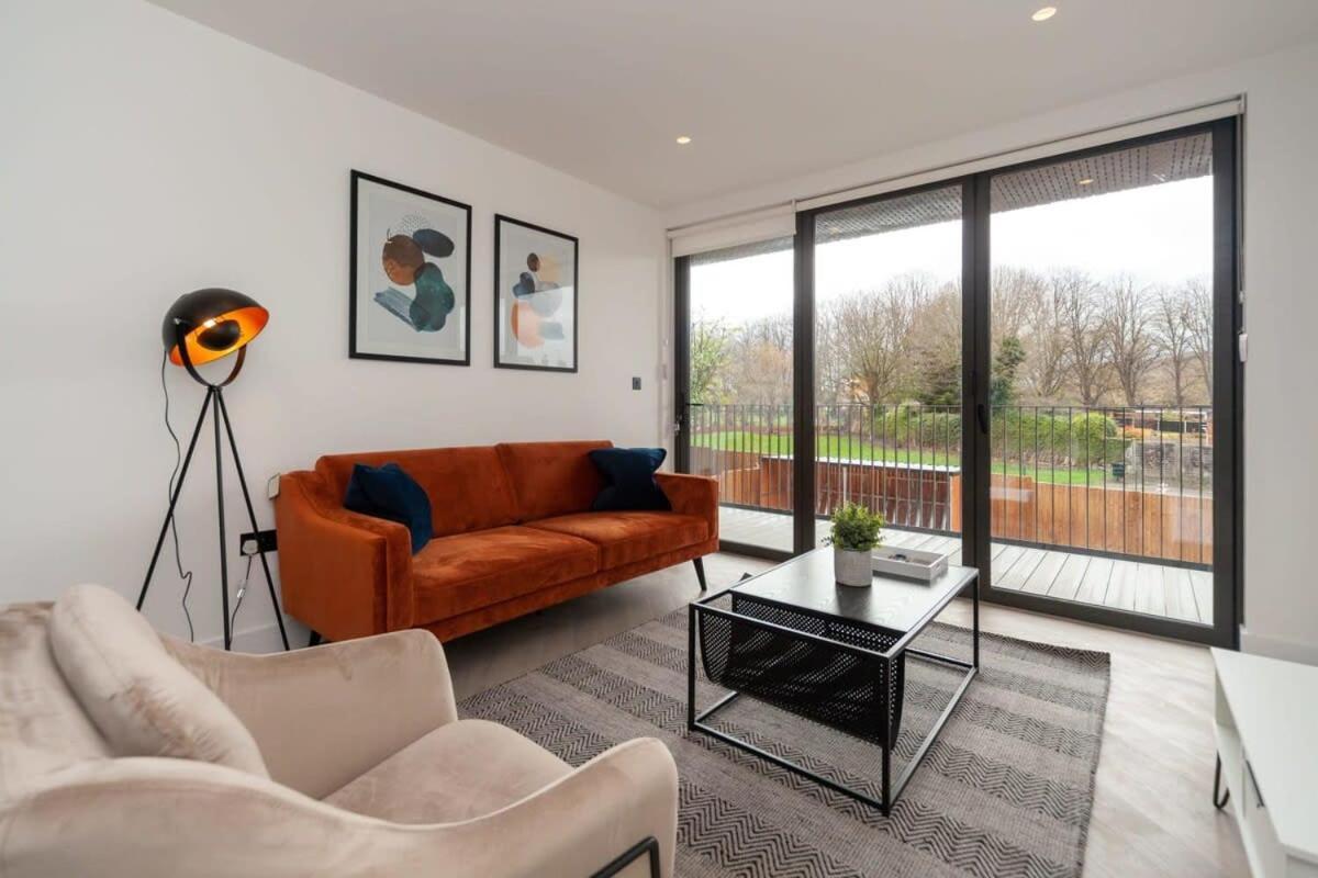 Modern 2 Bedroom Apartment In Wimbledon Londra Dış mekan fotoğraf