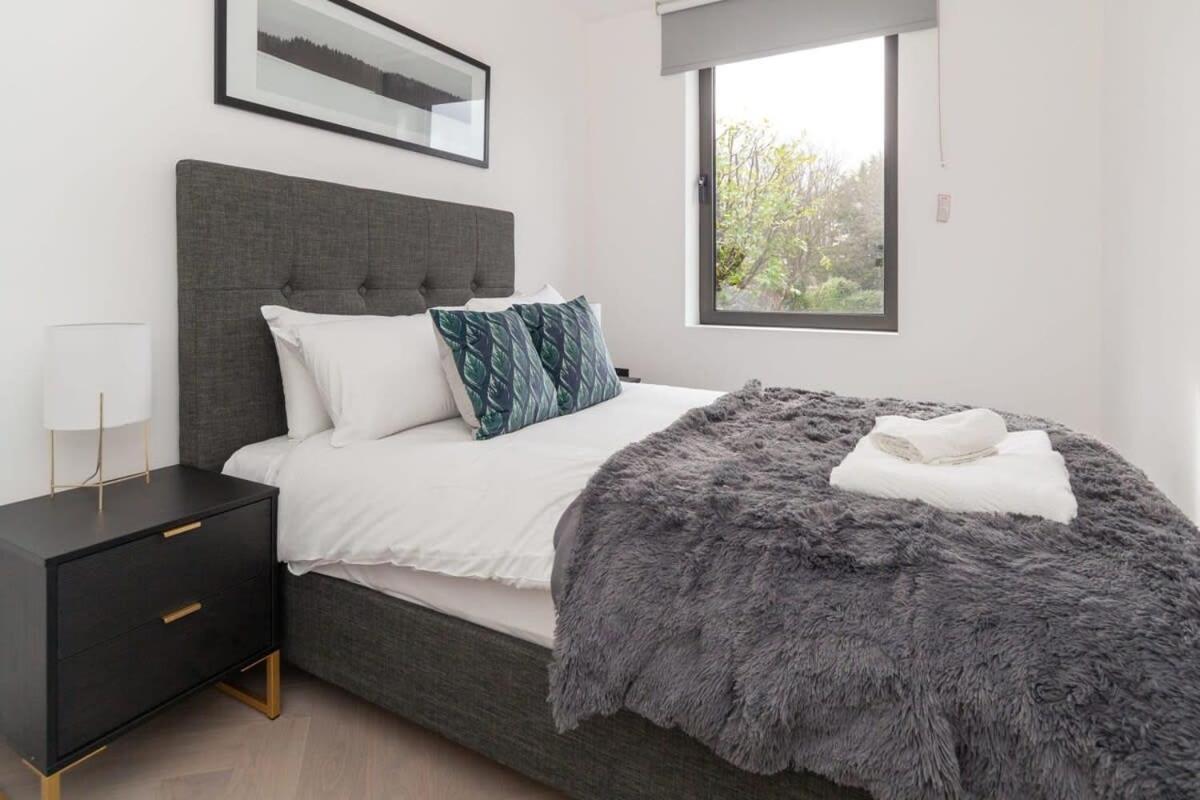 Modern 2 Bedroom Apartment In Wimbledon Londra Dış mekan fotoğraf