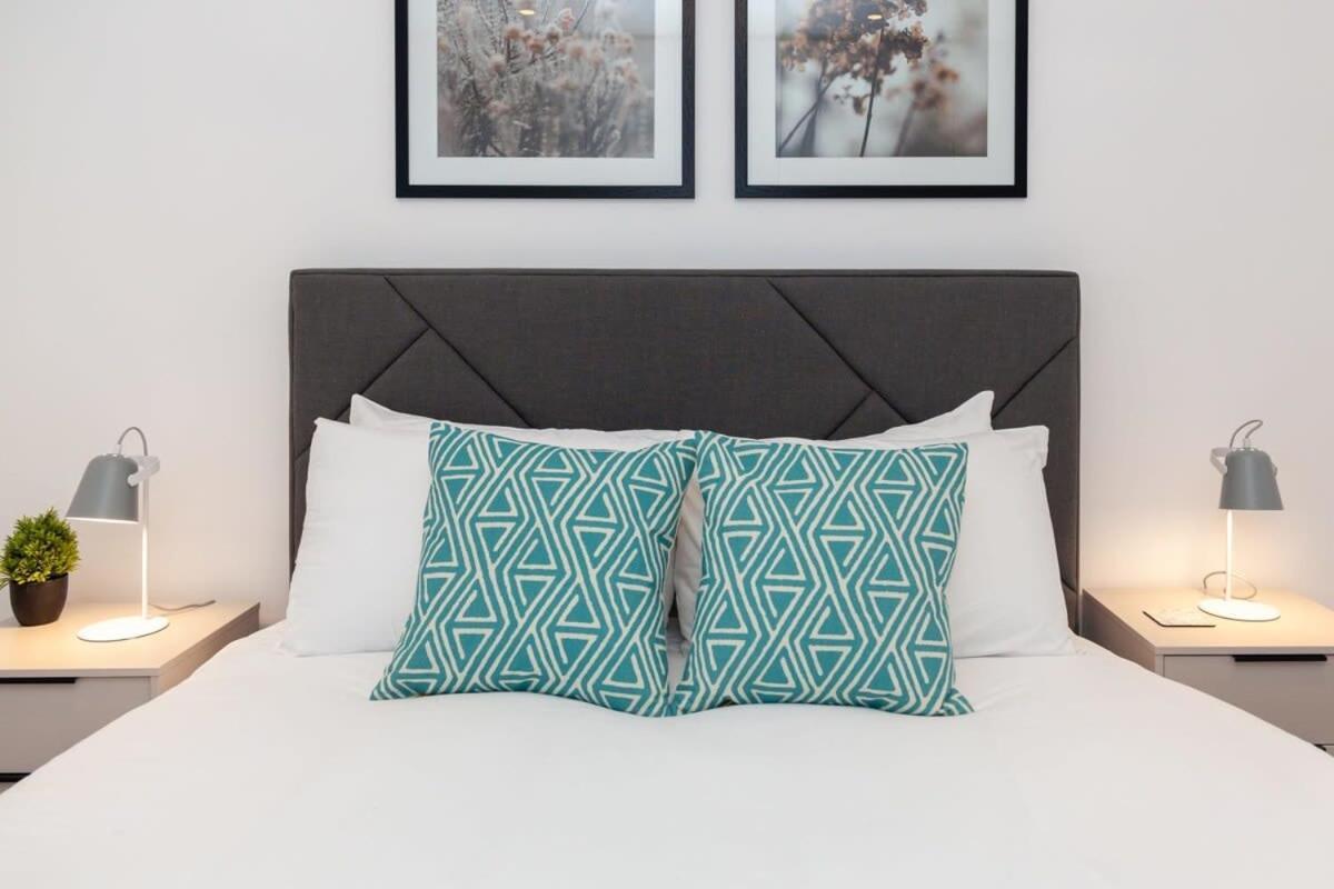 Modern 2 Bedroom Apartment In Wimbledon Londra Dış mekan fotoğraf
